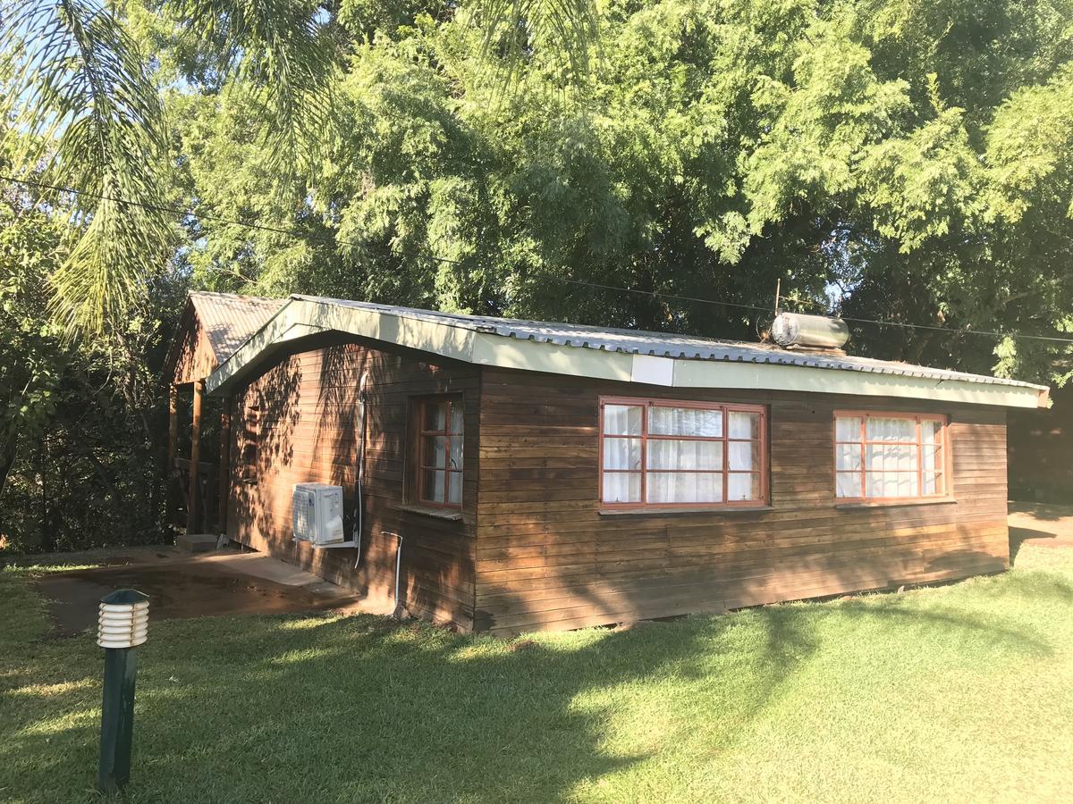 Molalatau Lodge & Campsites Lephalale Exterior photo